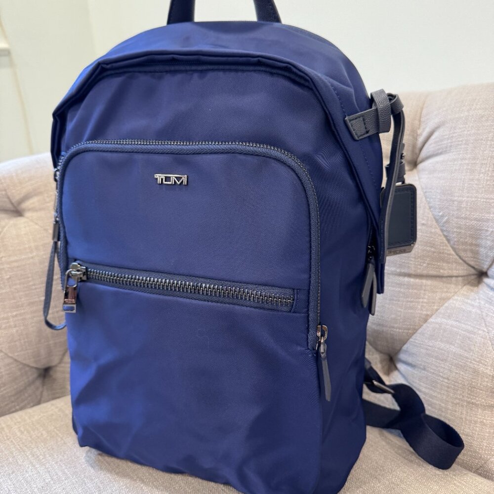 Tumi women’s Voyageur Halsey Ocean Blue Backpack - Picture 2 of 7